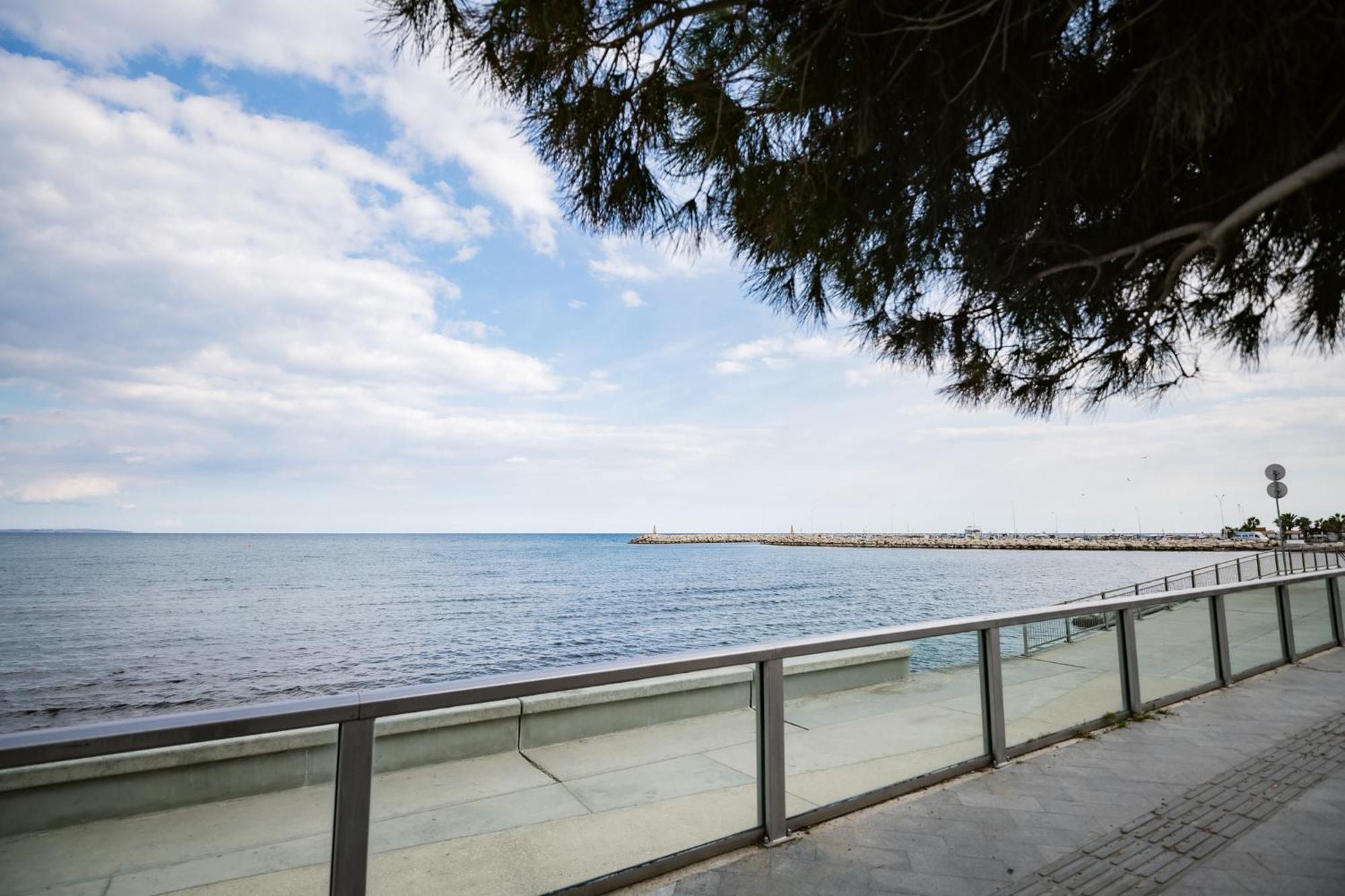 Lazuli Beach & Pool Apartment 501 Ларнака Экстерьер фото