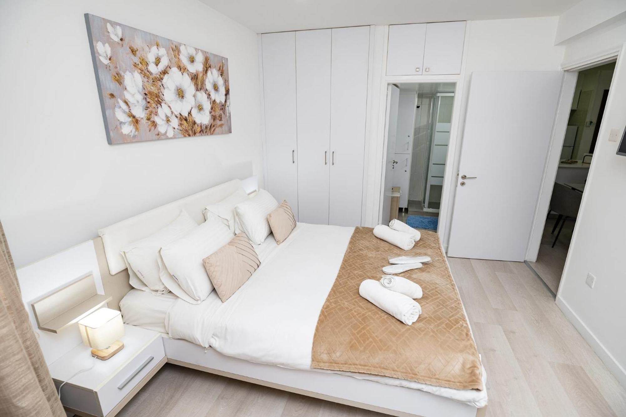 Lazuli Beach & Pool Apartment 501 Ларнака Экстерьер фото